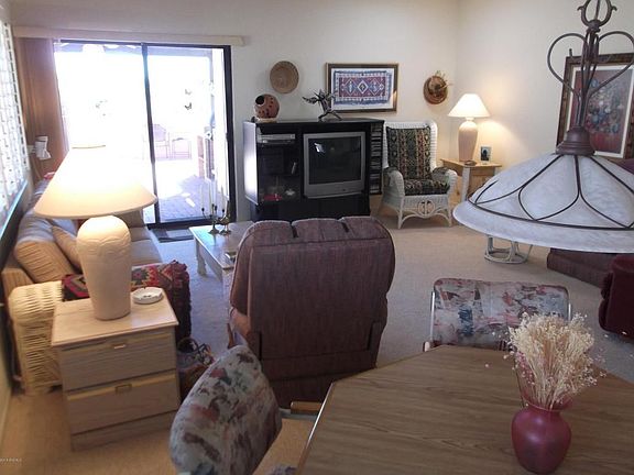 3rd image of 1025 W Calle De Emilia