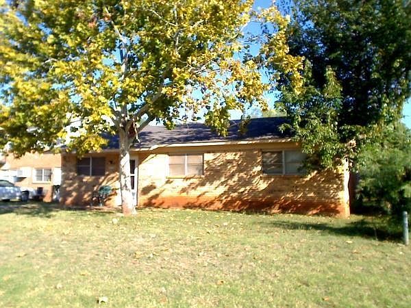 1st image of 2260 Oakland Dr