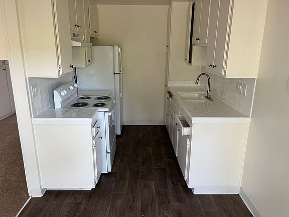 2nd image of 4377 Marlborough Ave APT 2