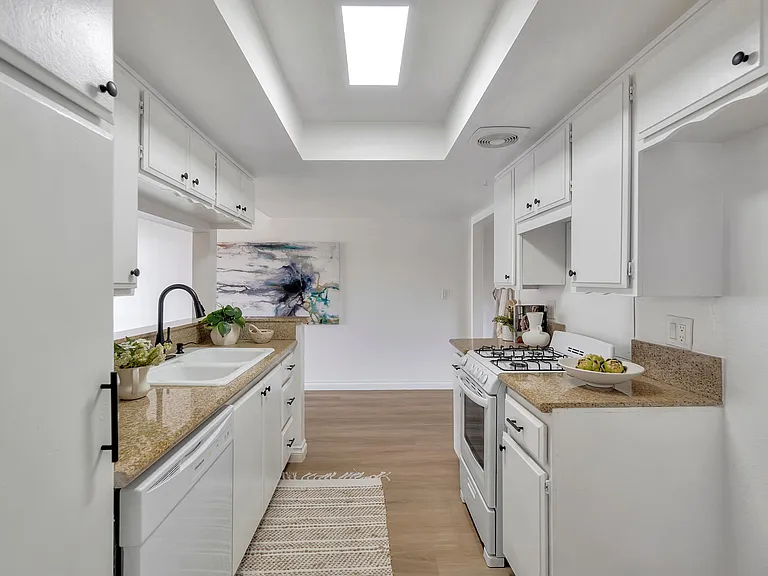 Villa Del Sol Anaheim — Photo 100