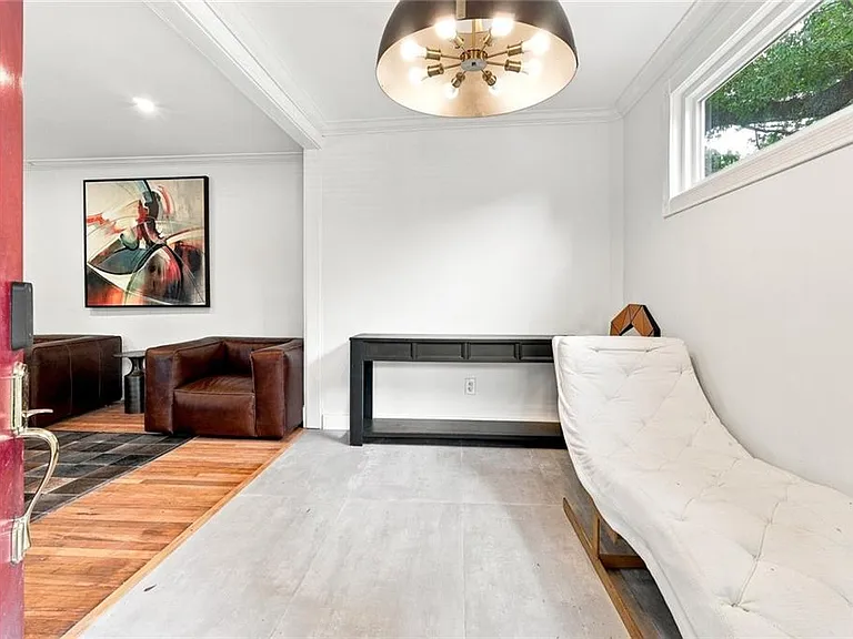 1911 Woodland Hills Ave NW — Photo 5