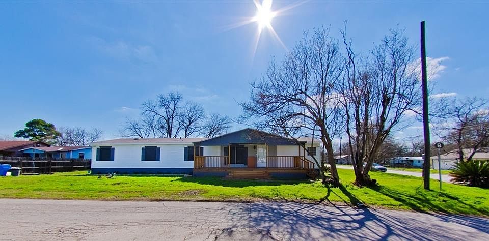 1st image of 2025 Pecan St