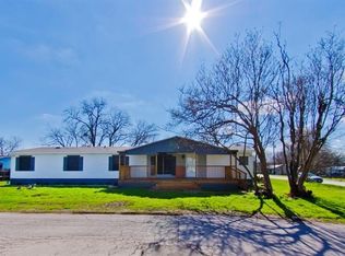 2025 Pecan St, Bastrop, TX 78602