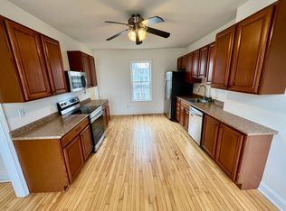 9 Beacon St APT A, Bath, ME 04530