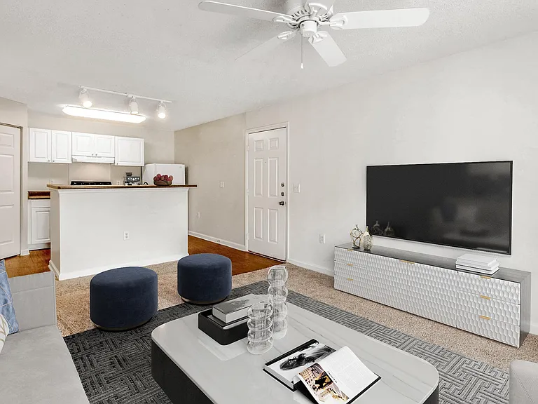 The Grayson Apartment Homes — Photo 30