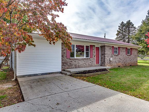4th image of 3103 Suzanne St
