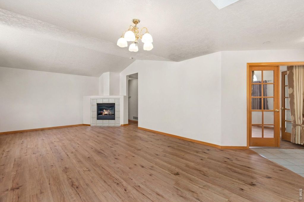 641 Radiant Dr