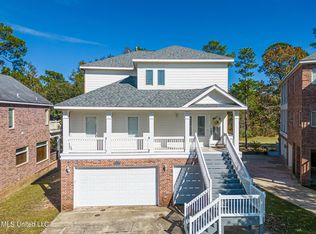 7514 Pinehurst Ct, Diamondhead, MS 39525