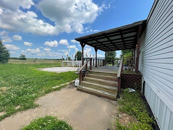 4th image of 4019 Farm Road 137