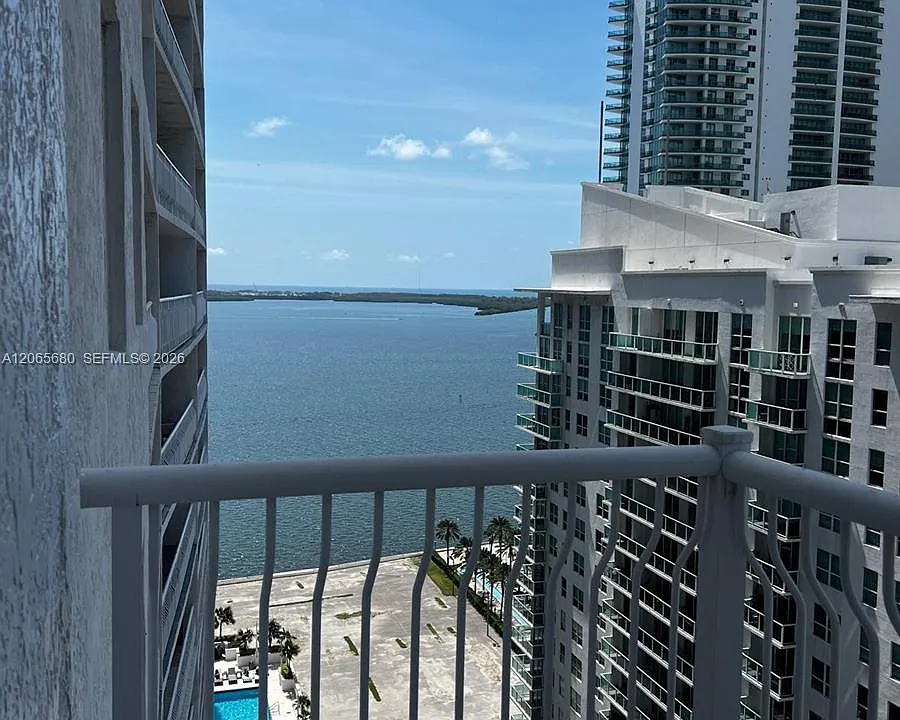 1200 Brickell Bay Dr #2723