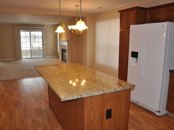 3rd image of 7483 Hometown Ct SE #31