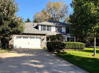 3453 Barrington Dr, Avon, OH 44011