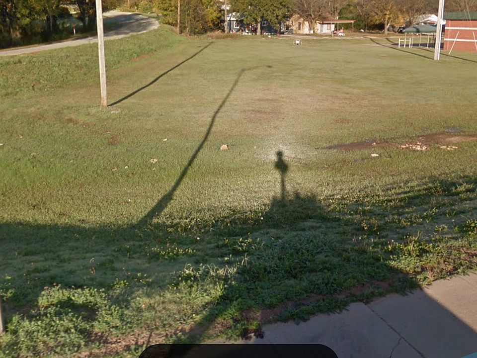 2nd image of 201 NW 8th St