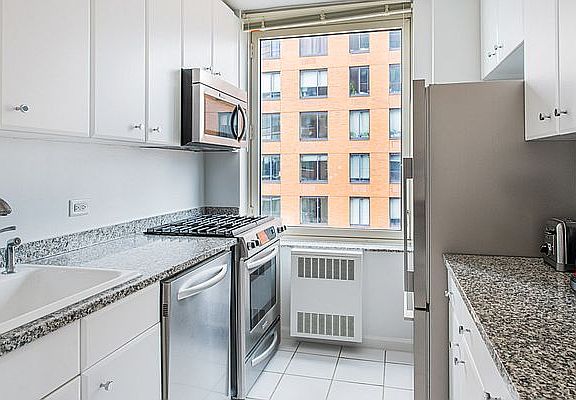 5th image of 120 Duane St #5B