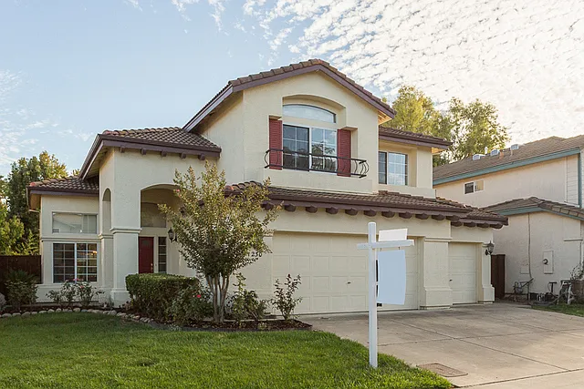1230 Villaverde Ln photo 1