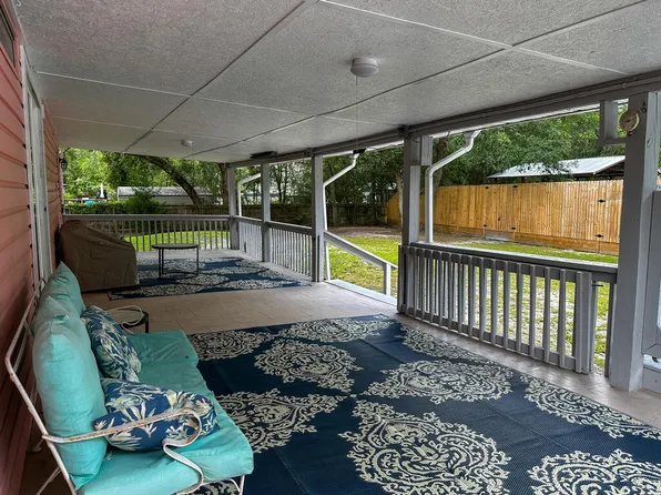 92 Koch St, Panacea, FL 32346