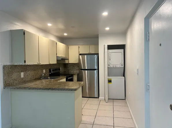 2727 NW 17th Ter APT 404, Miami, FL 33125