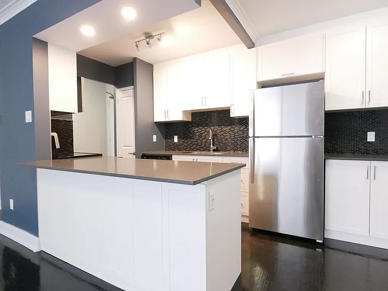 4 Superior Ave #8 — Photo 2