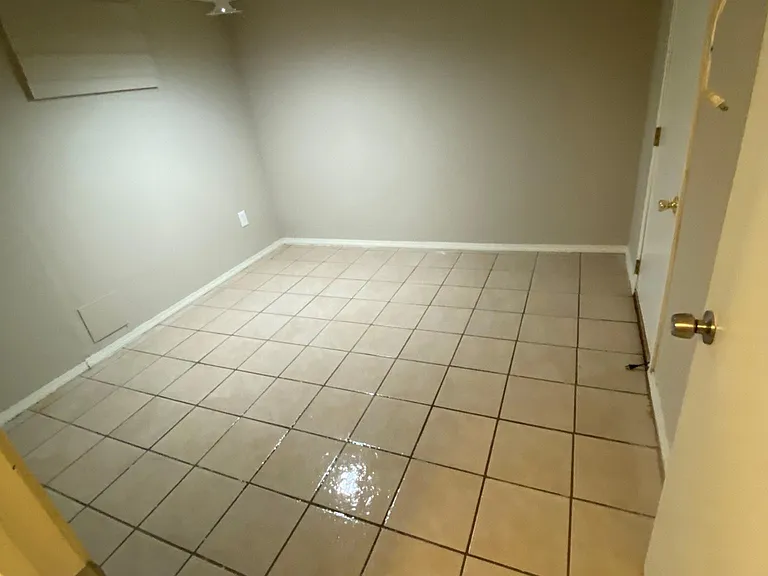 1608 E Cedar Pl — Photo 10