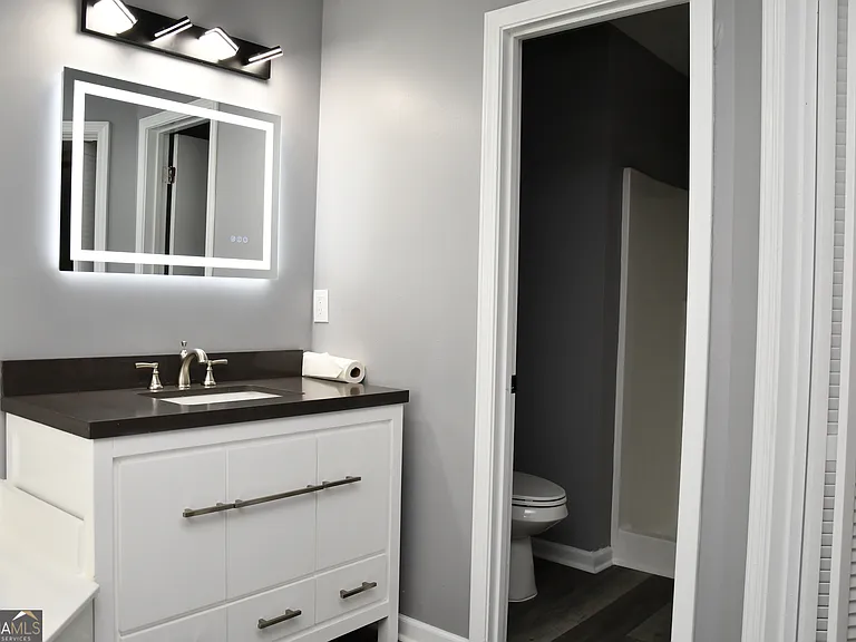 5932 Homestead Cir — Photo 8