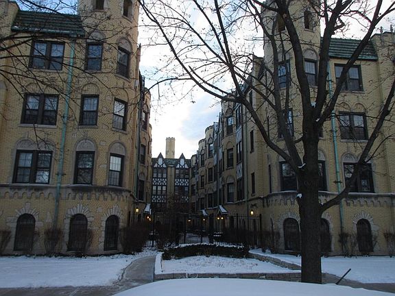 5th image of 4205 N Kedvale Ave APT 3A