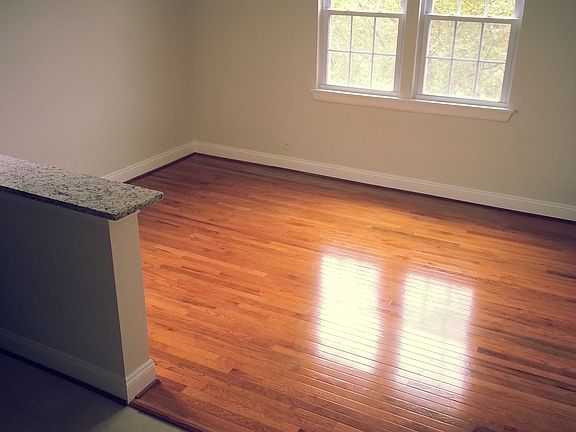 4th image of 39 O St SW #102