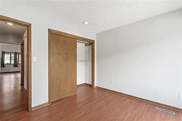 1015 W Maple Ave — Photo 17