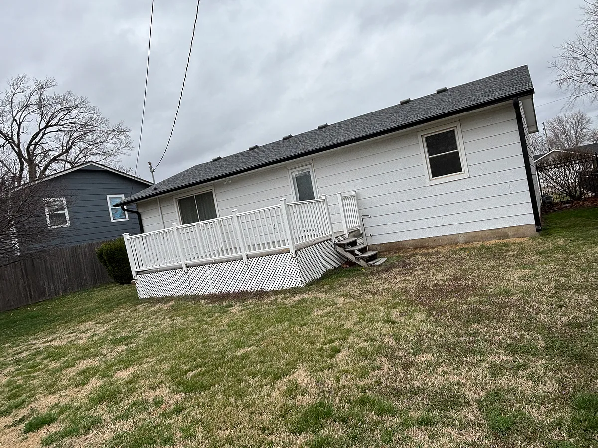 Building Photo - 2819 W Savannah Ave