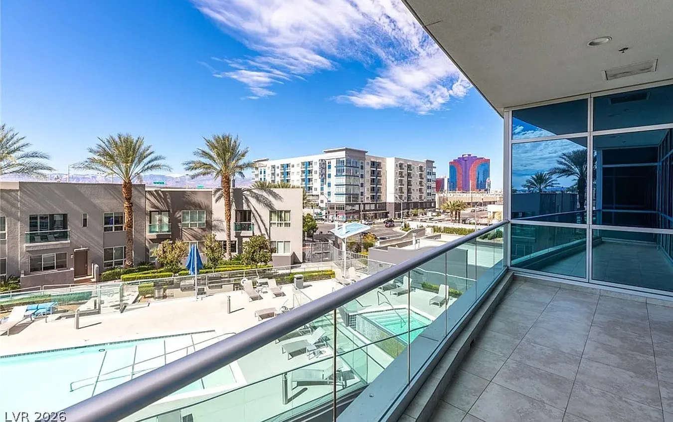 2 bed, 1555 sqft, $4,000 — Photo 3