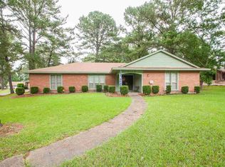 664 Tifton Dr, Jackson, MS 39212