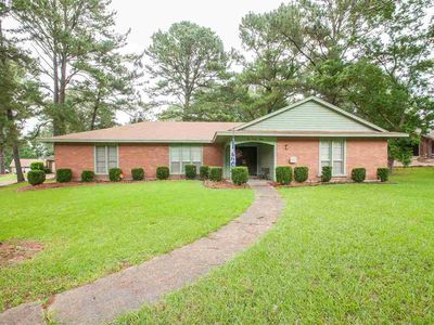 664 Tifton Dr, Jackson, MS, 39212