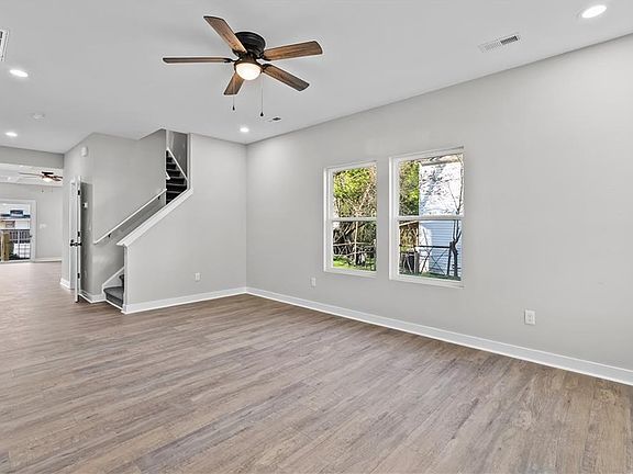 2nd image of 1140 33rd St