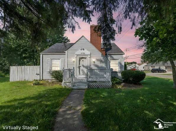 5732 Rosewood Drive, Monroe Charter Township, MI 48162