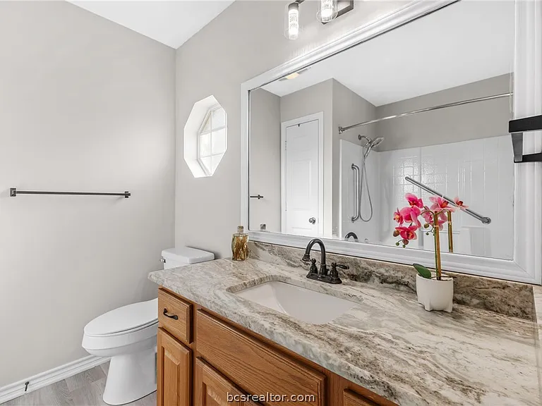 1219 Danville Ln — Photo 12