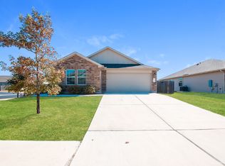110 Sophora Dr, Hutto, TX 78634
