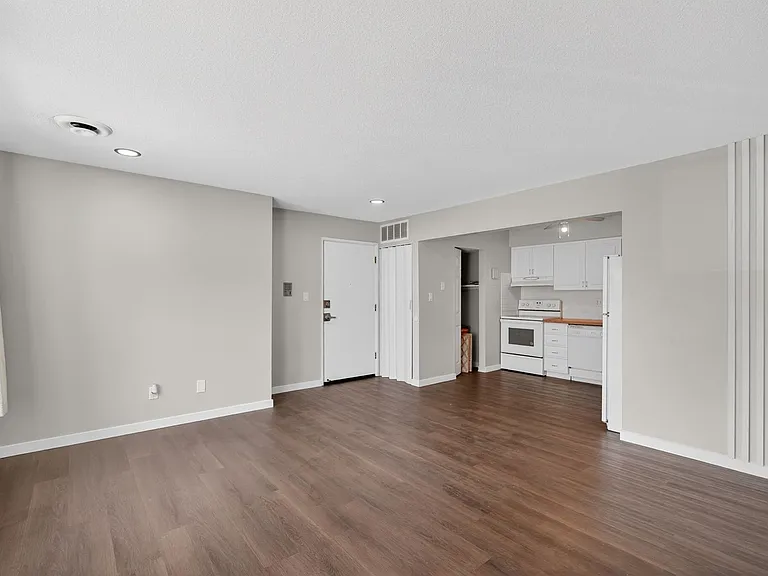 5616 Hickman Rd #3 — Photo 15