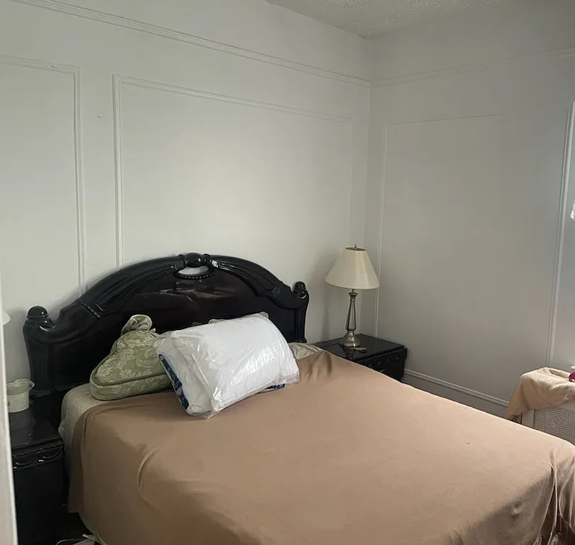 4 bed, 800 sqft, $1,200 — Photo 1