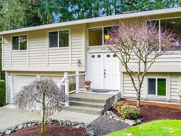 4th image of 9021 170th Avenue NE