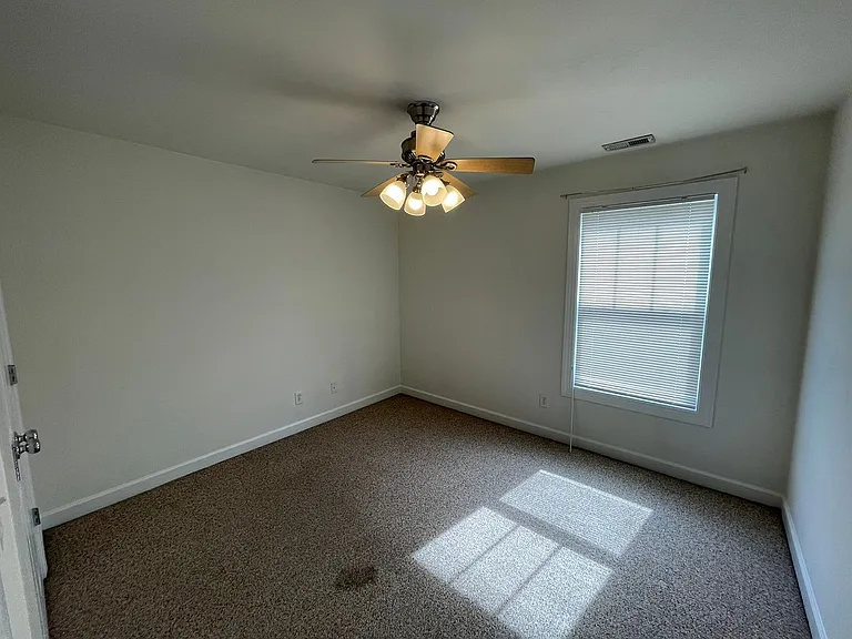 1029 E Balview Ave — Photo 22
