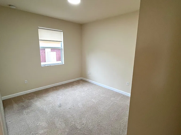 9401 SW 172nd Ave — Photo 30