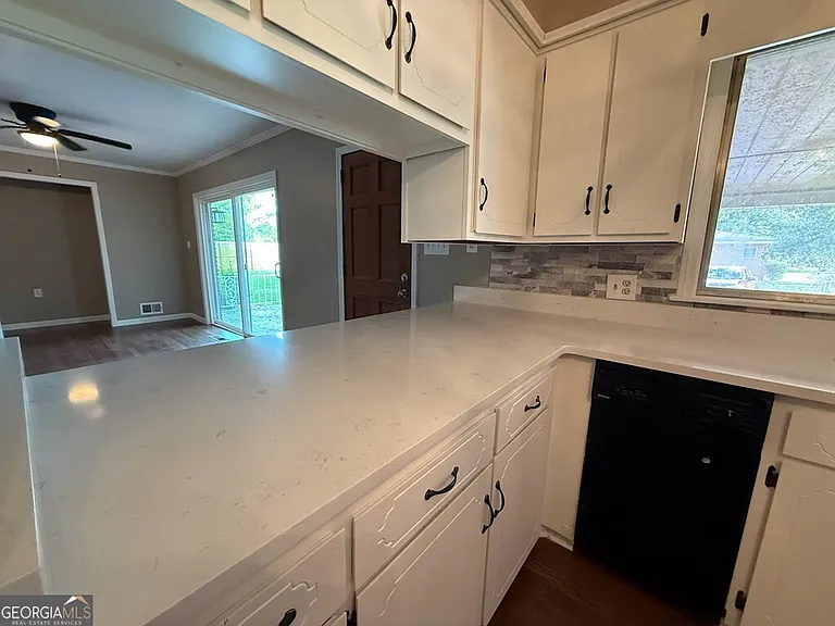 412 Roberson St — Photo 27