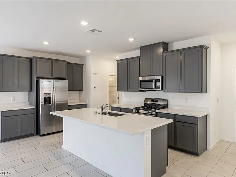 360 Great Ocean Ave — Photo 16