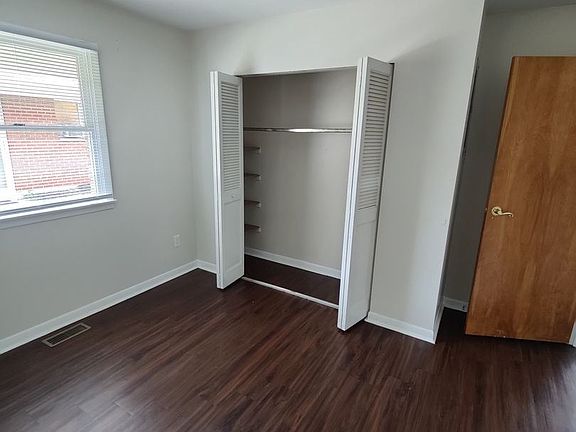 2nd image of 322 Kenbrook Dr APT 2