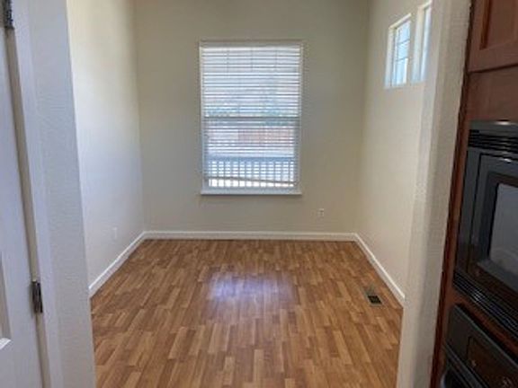 5th image of 1219 Turnberry Dr
