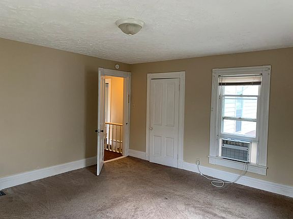 5th image of 306 Wooster St