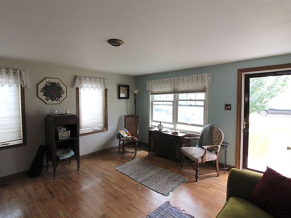 2nd image of 1615 W 2nd St