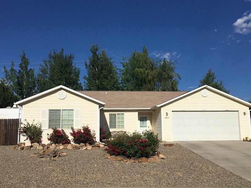 4 Bedrooms & RV Parking!!