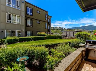 1840 25th Avenue NE #204, Issaquah, WA