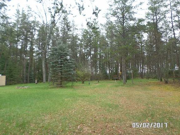 3rd image of 10160 Suzanne Dr