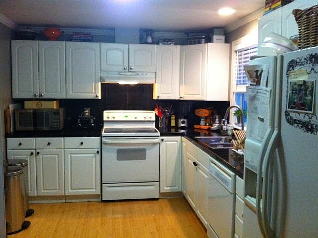 1st image of 210 221st Ave NE